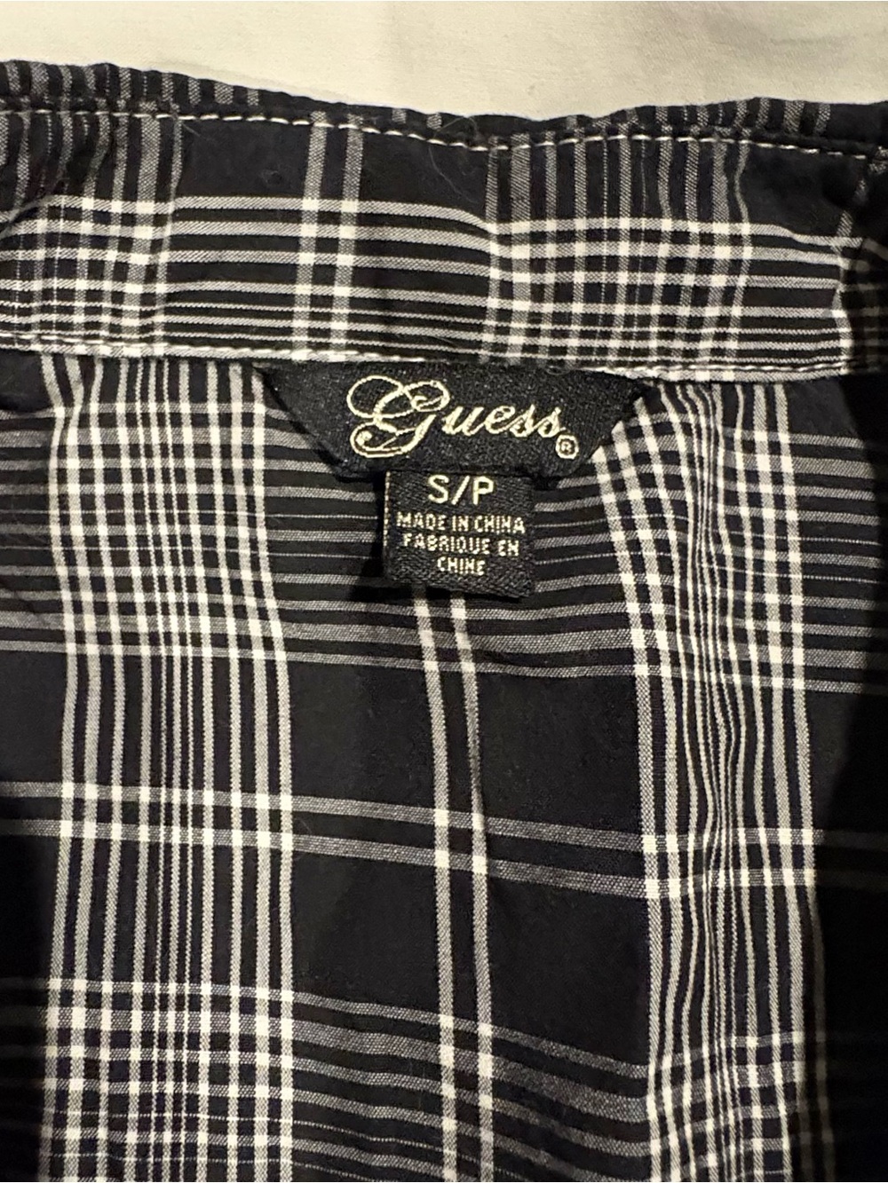 Guess Women’s Black Plaid Long Sleeve Button Down Size:Small - Picture 2 of 7
